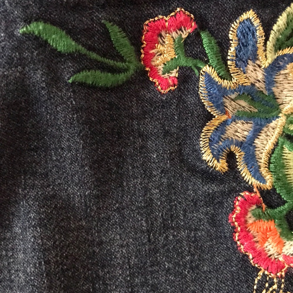 Thalia Sodi Embroidery ankle jeans - Picture 7 of 11